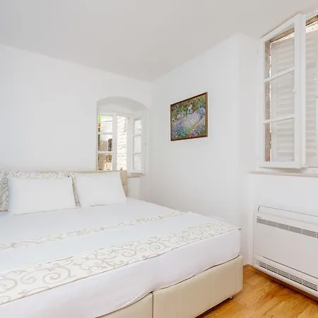 Old Town Museum Square Apartment Cattaro Esterno foto