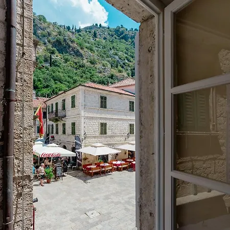 Old Town Museum Square Apartment Cattaro Esterno foto